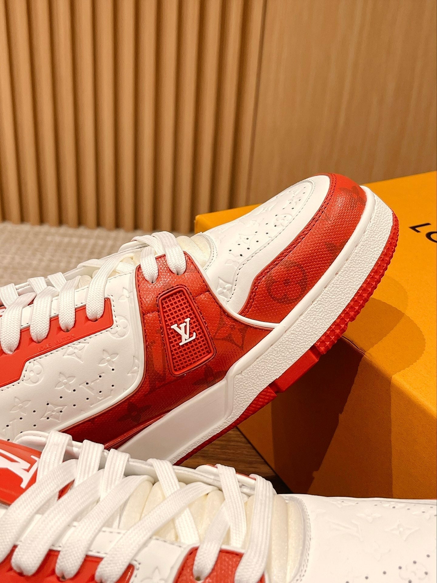 Couple's ðð¿ð®ð¶ð»ð²ð¿ series latest sports shoes