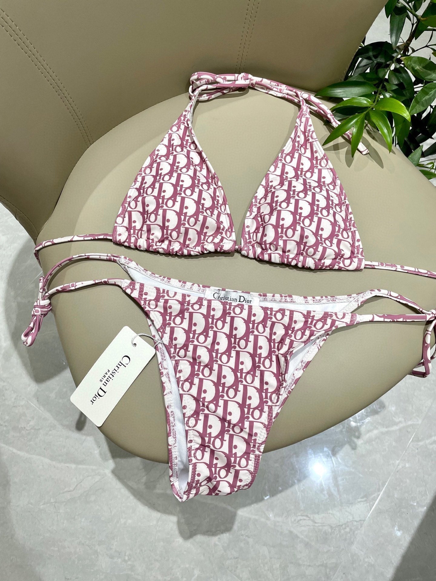 New style L swimsuit