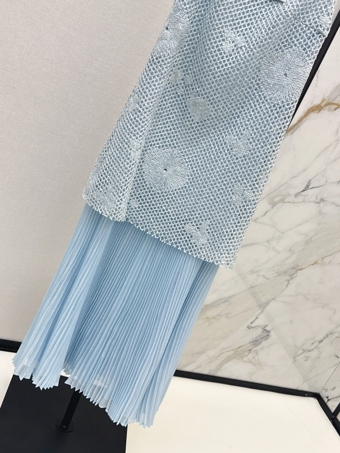 Vlan New sleeveless dress