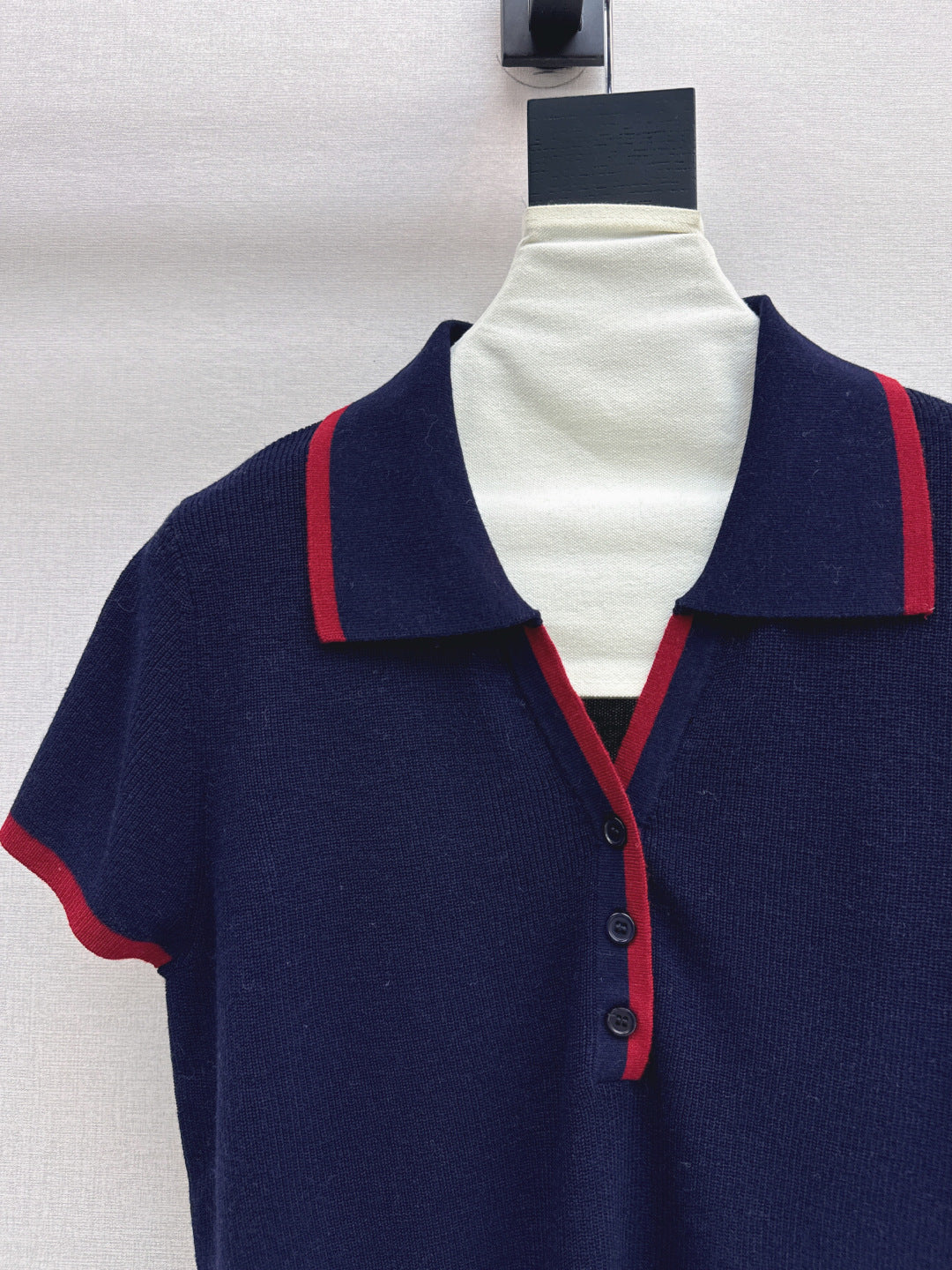 Max New short-sleeved sweater