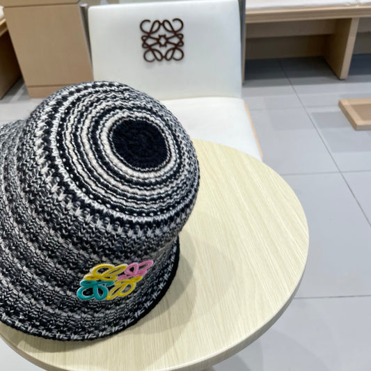Loe autumn and winter striped knitted bucket hat
