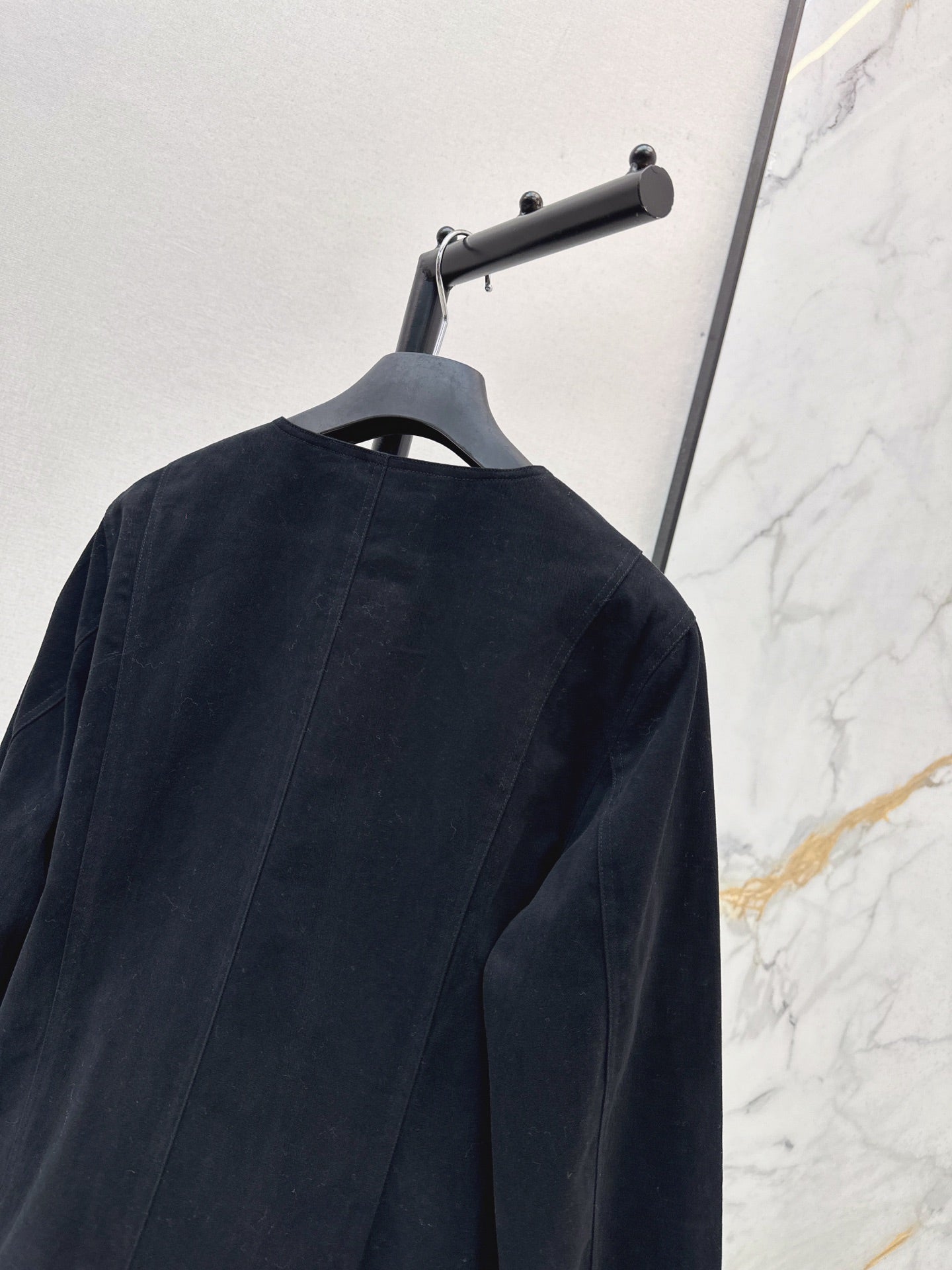 CD NEW bee embroidered jacket