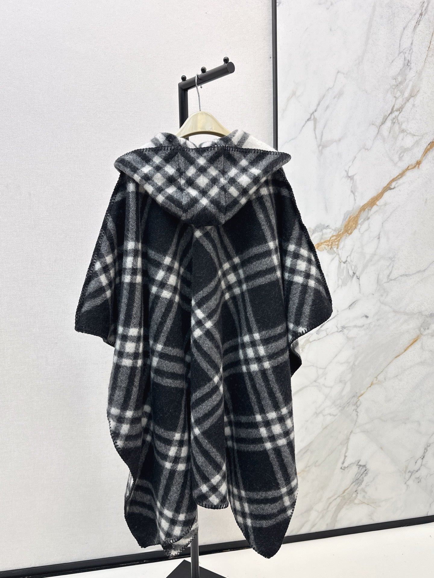 Bur NEW Cashmere hooded cape