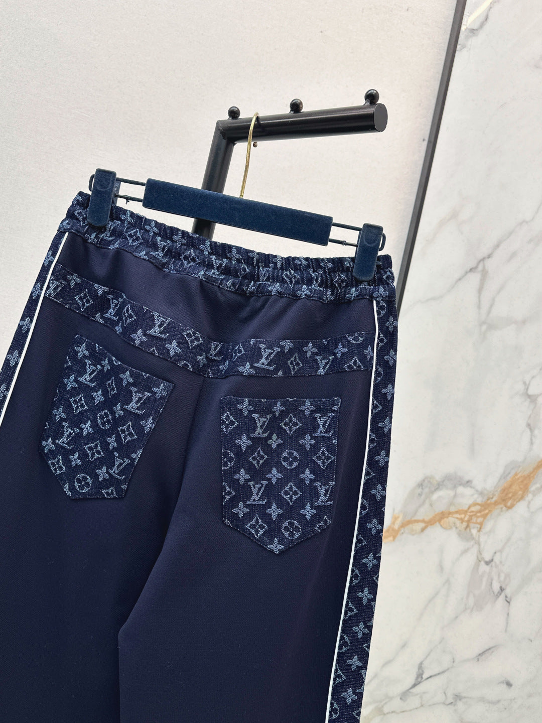 Louis NEW Straight-leg pants