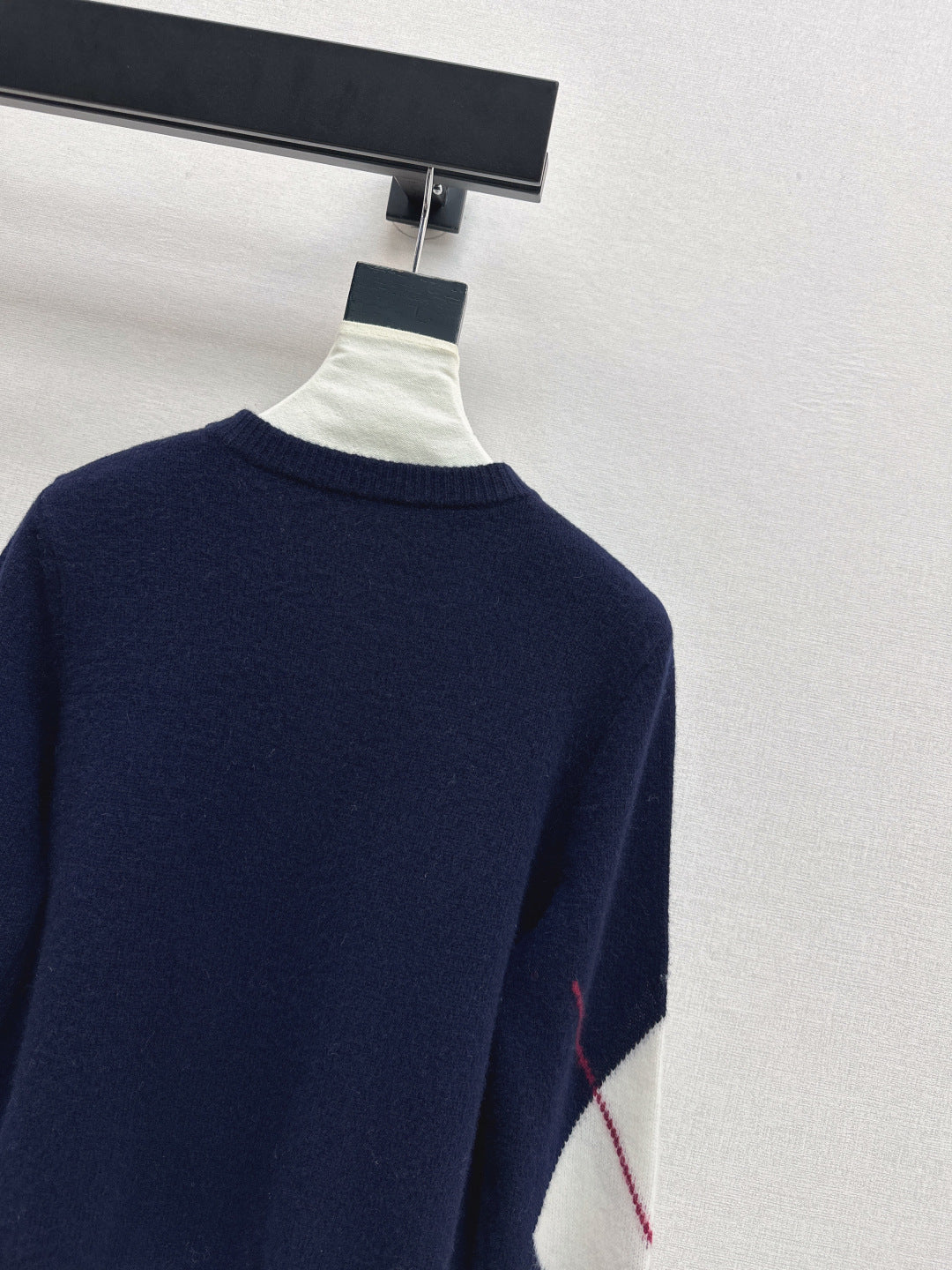 Ral NEW Round-neck cardigan