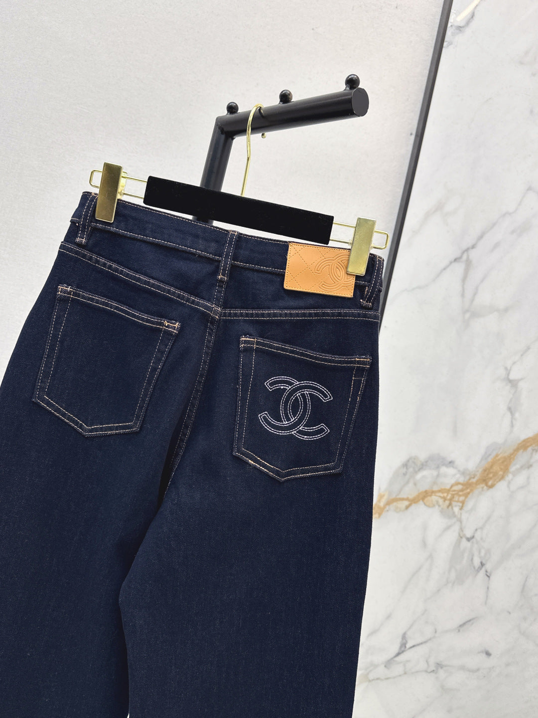Ce1i NEW Straight-leg jeans