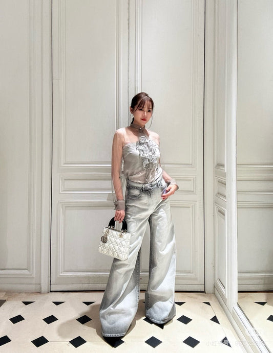 CD NEW Distressed and faded denim jeans