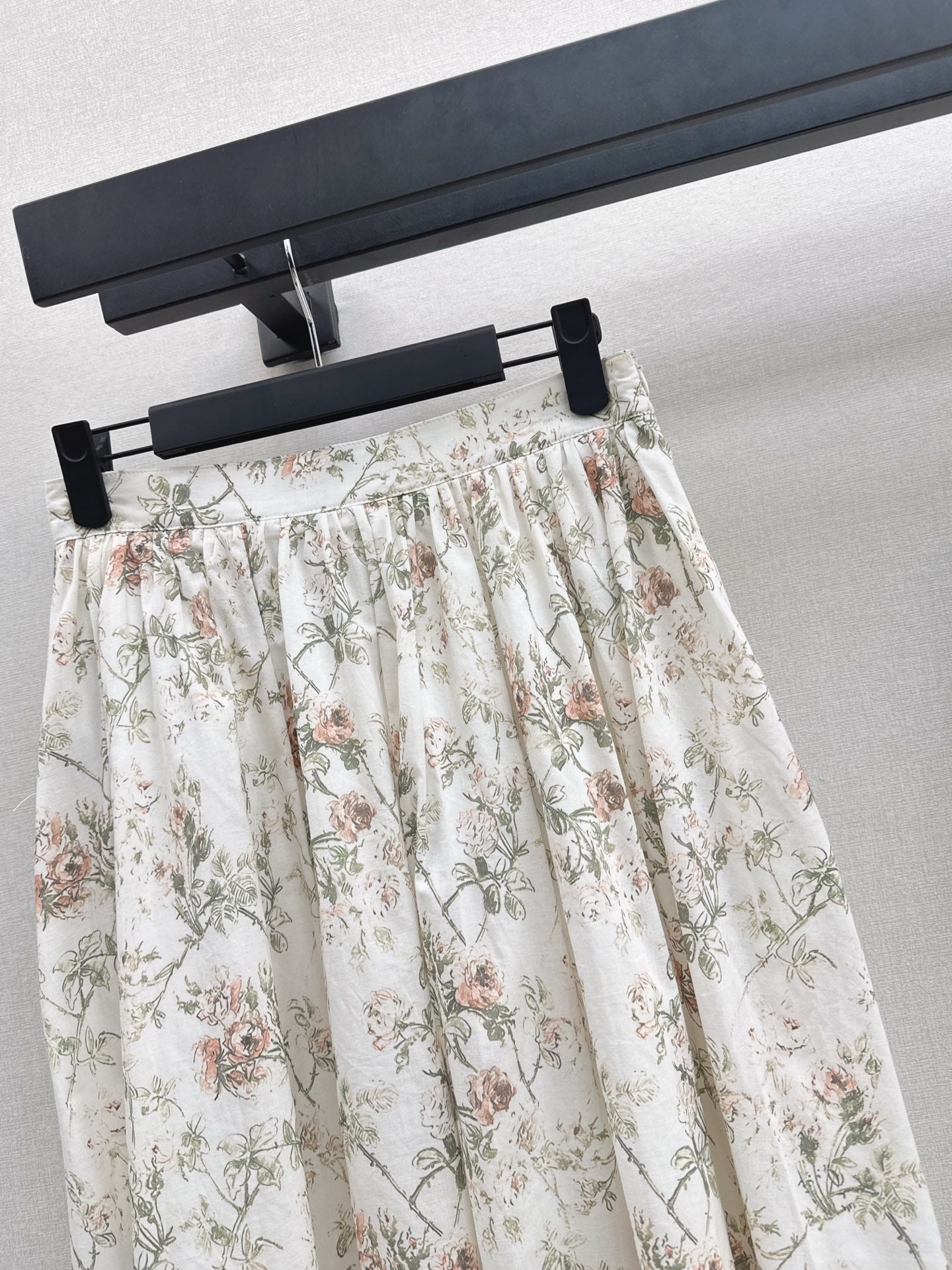 CD NEW floral skirt