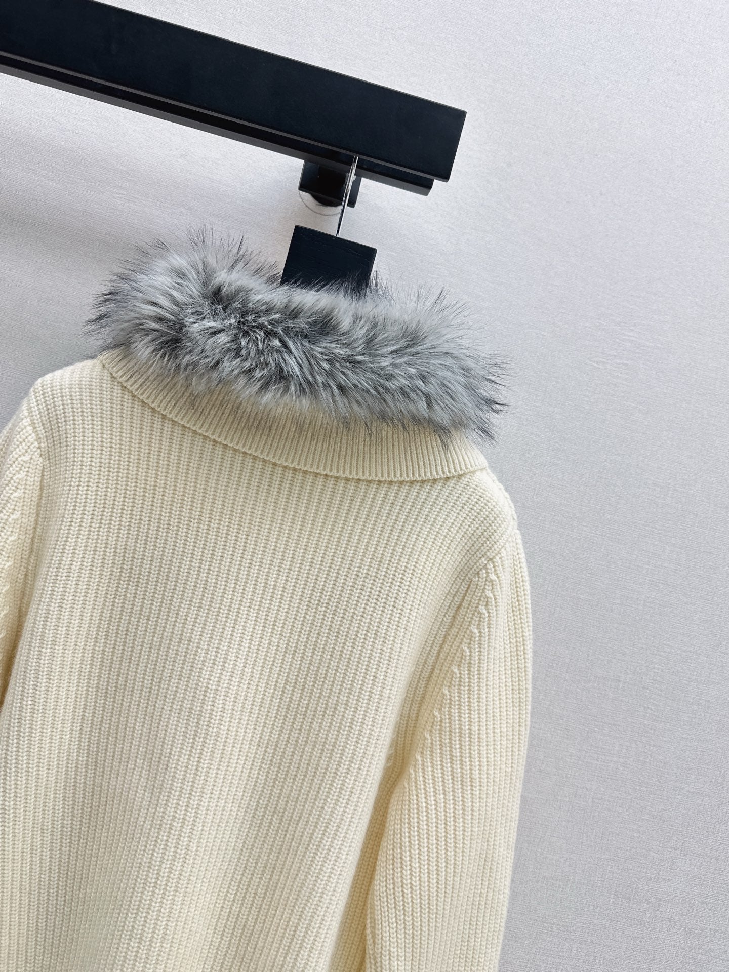 Fend NEW wool cardigan jacket