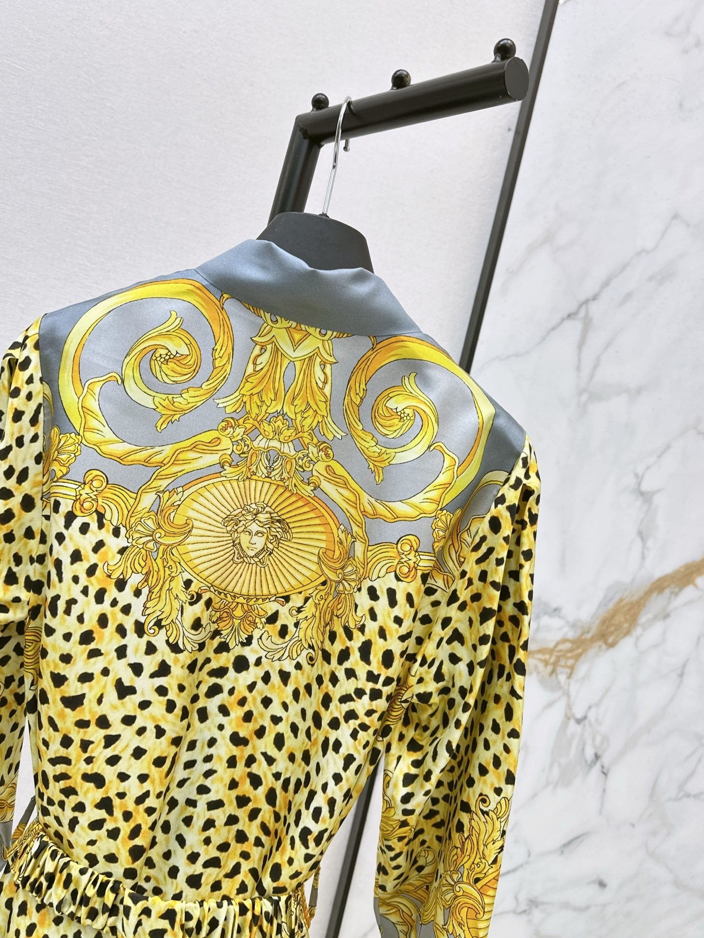 Ver NEW Printed silk dress