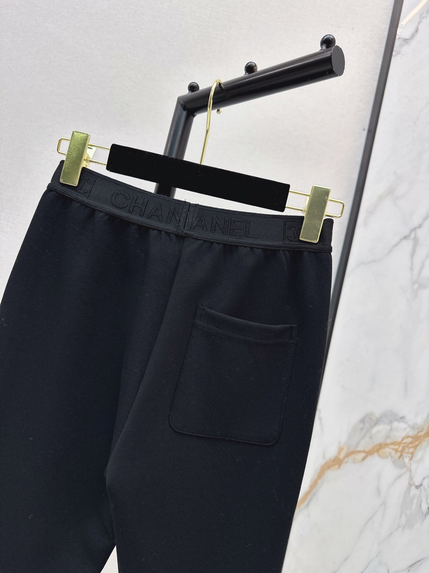 Chan NEW Tight leggings