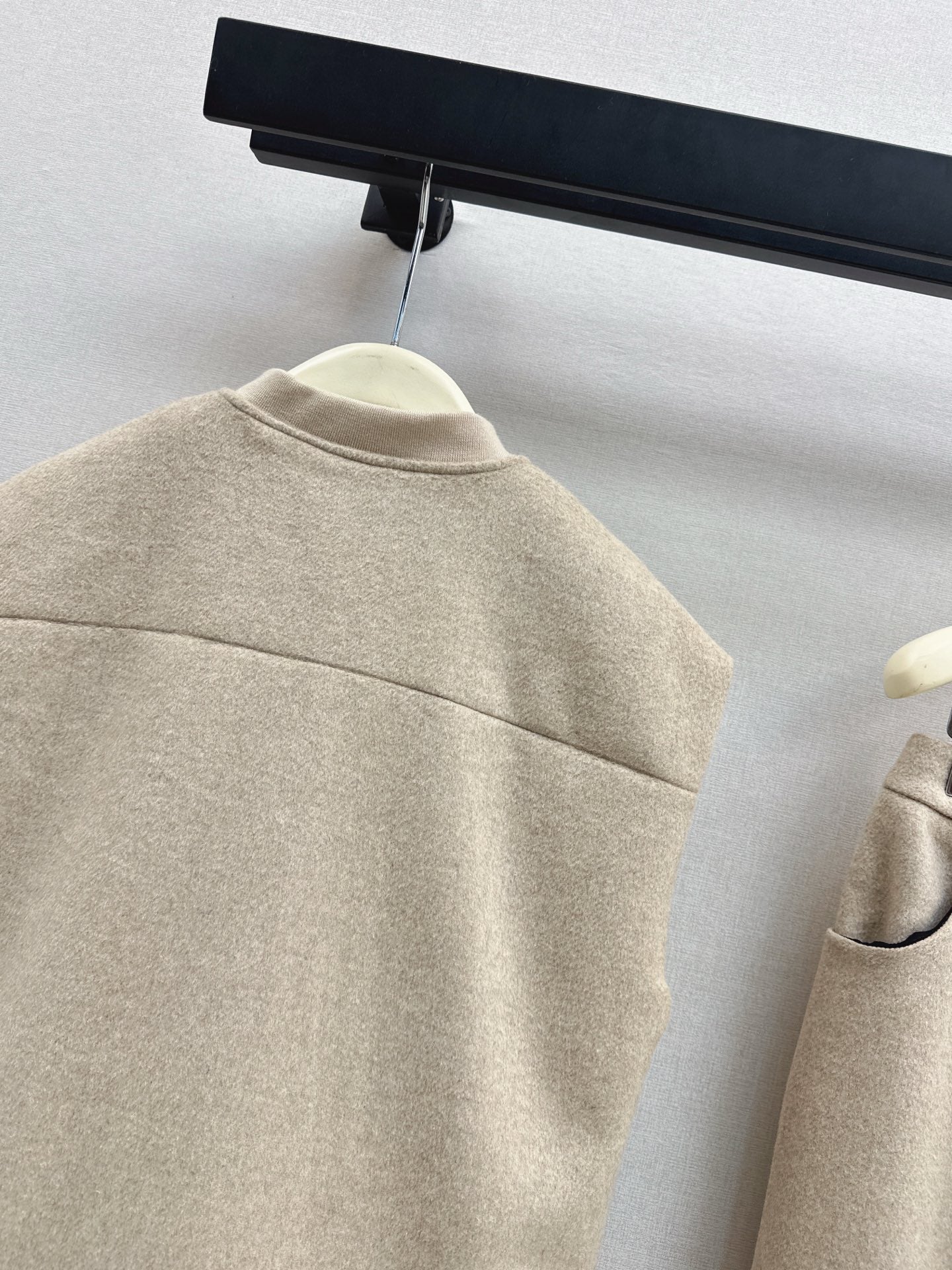 Brun NEW woolen vest