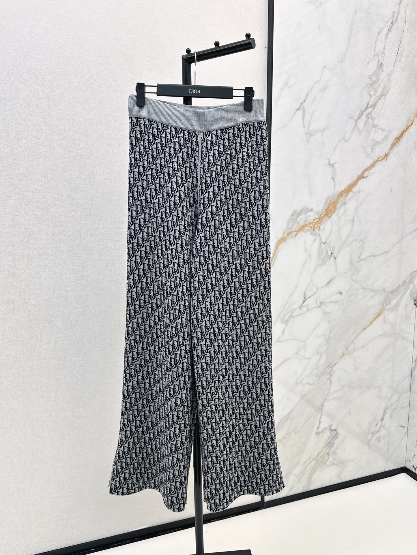 CD NEW Double-faced cashmere pants