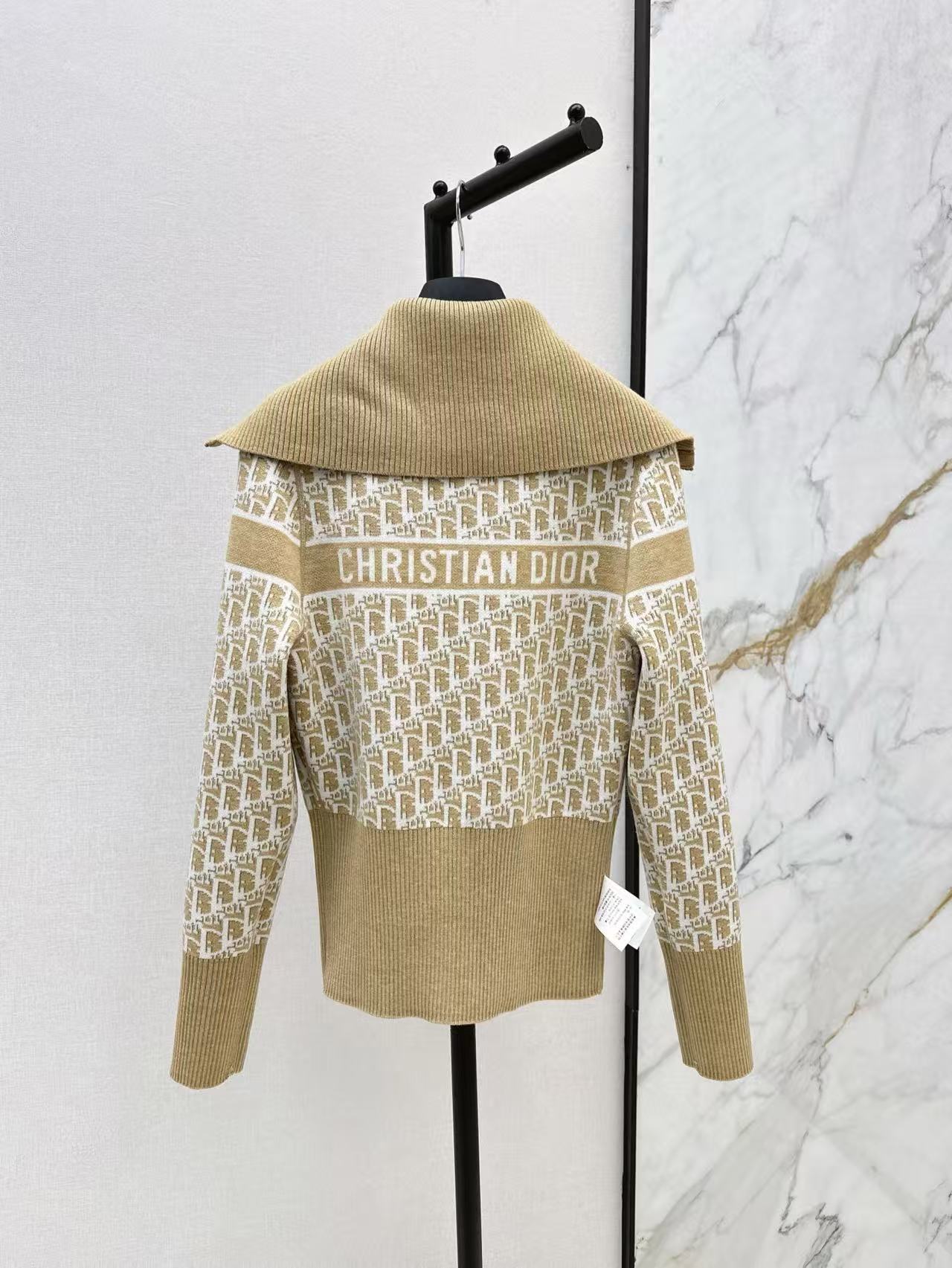 CD NEW Reversible cashmere jacket