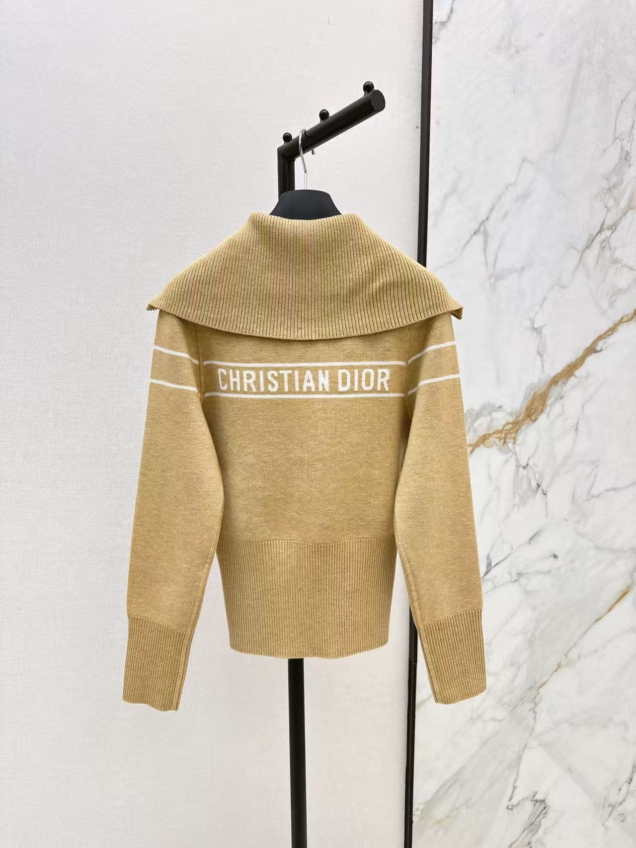 CD NEW Reversible cashmere jacket