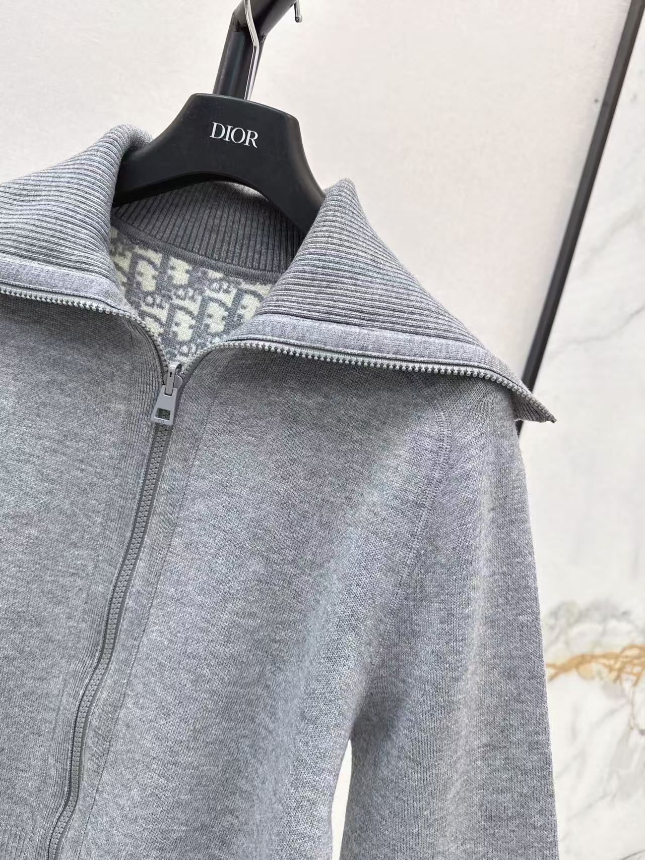 CD NEW Reversible cashmere jacket