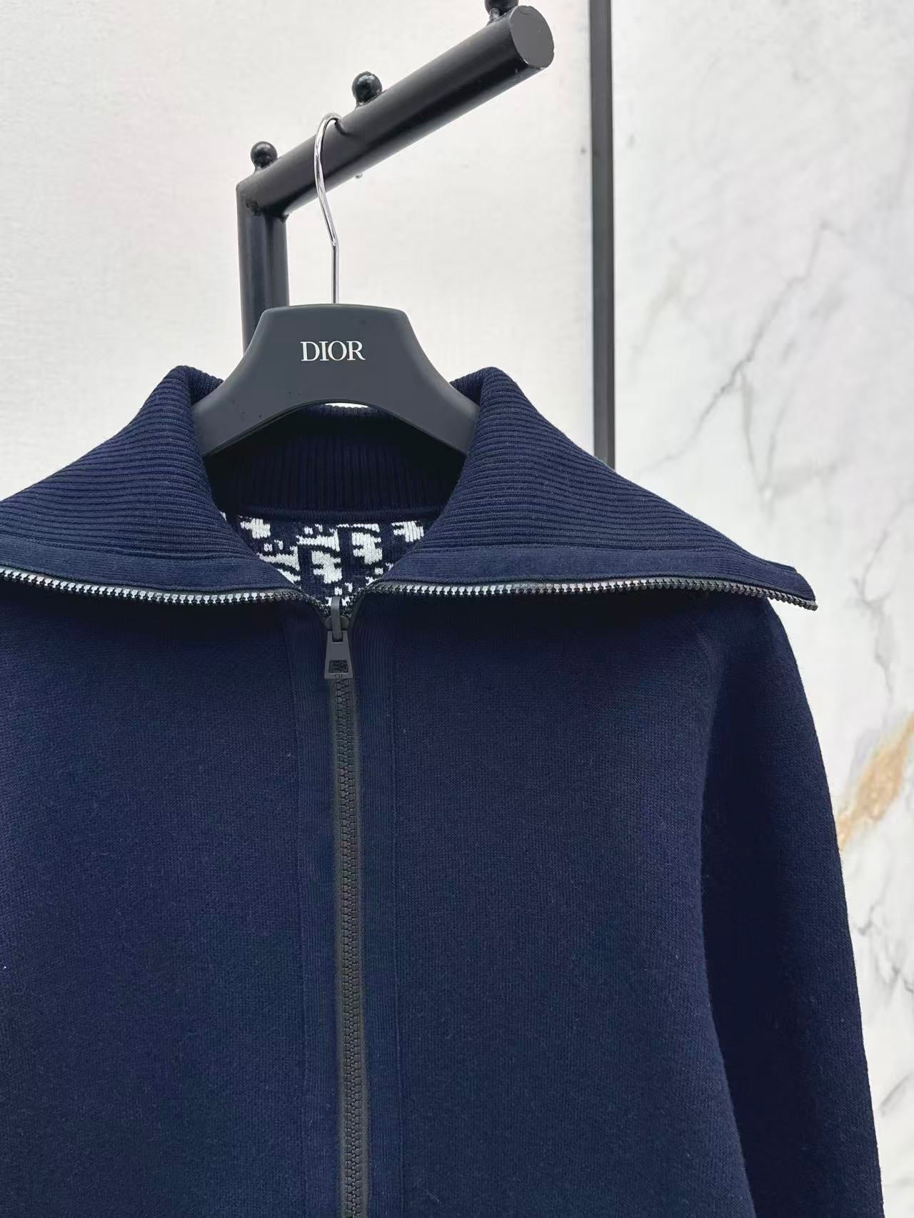 CD NEW Reversible cashmere jacket