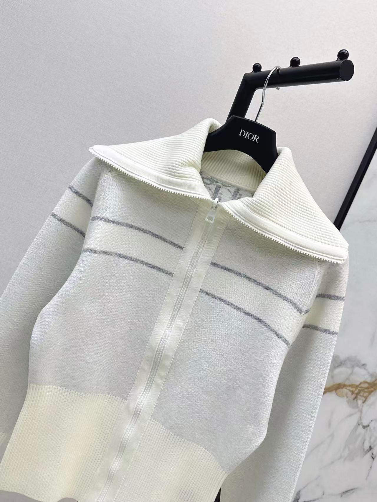 CD NEW Reversible cashmere jacket