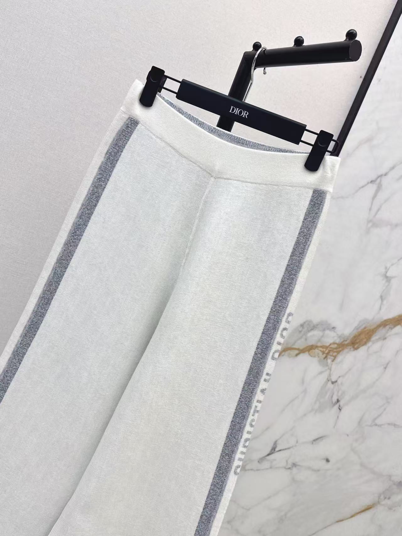 CD NEW Double-faced cashmere pants