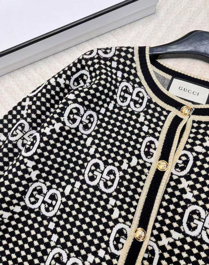 Guc NEW knitted cardigan