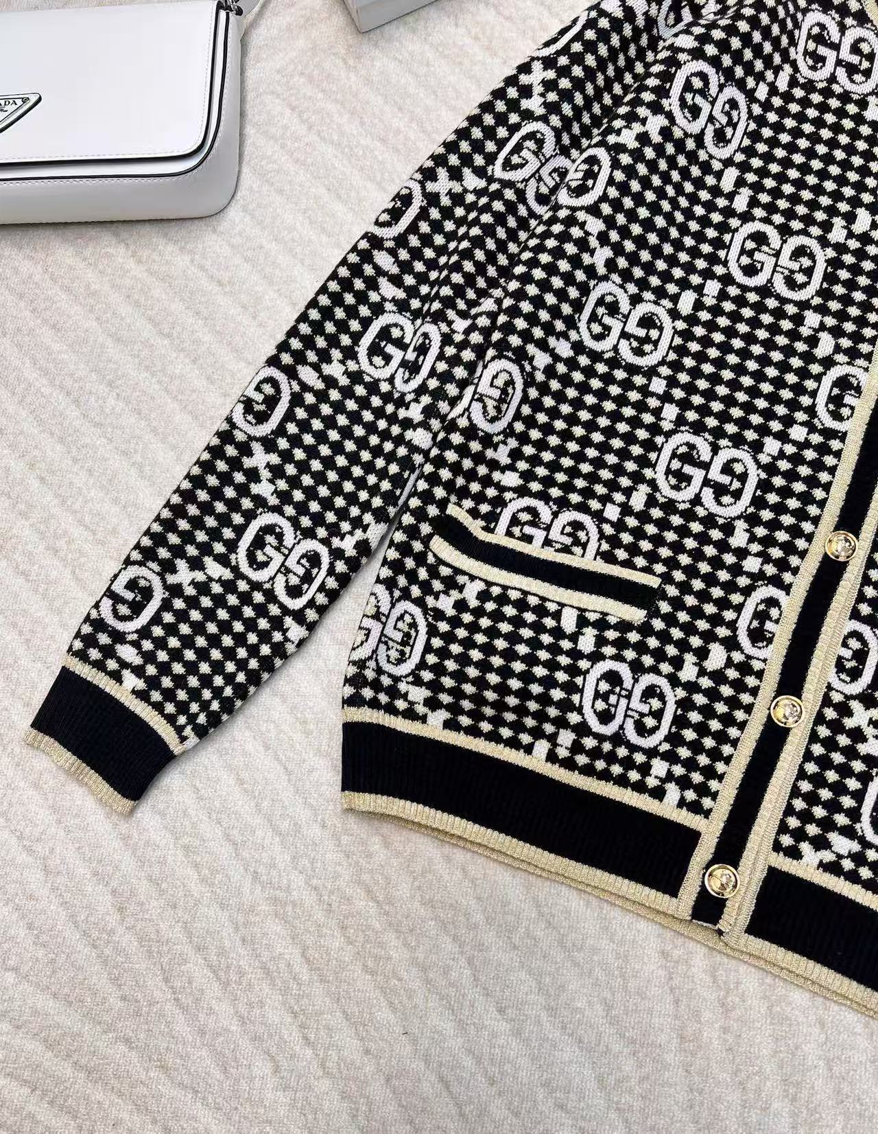 Guc NEW knitted cardigan