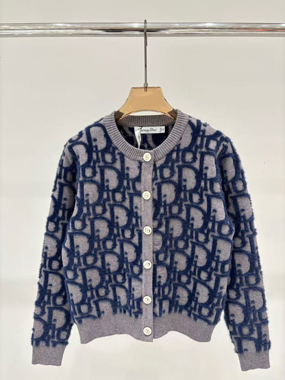 CD NEW knitted cardigan