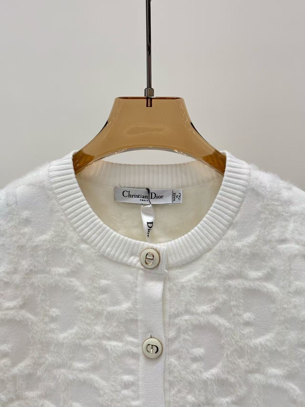 CD NEW knitted cardigan