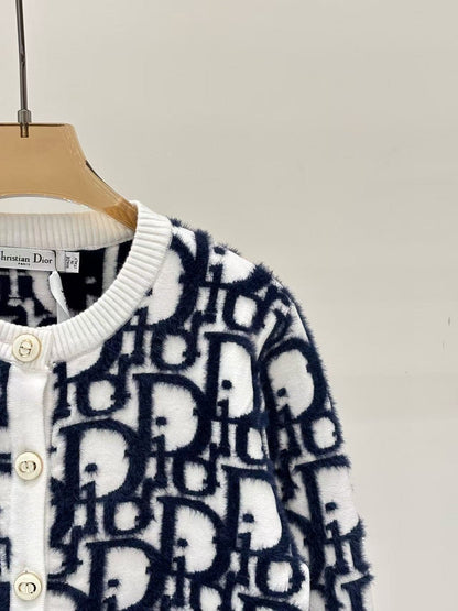 CD NEW knitted cardigan