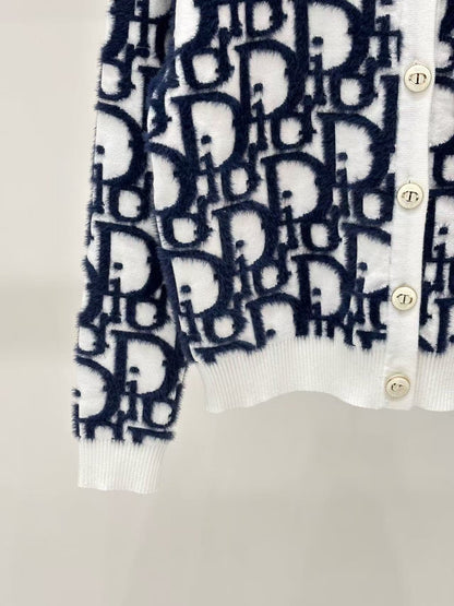 CD NEW knitted cardigan