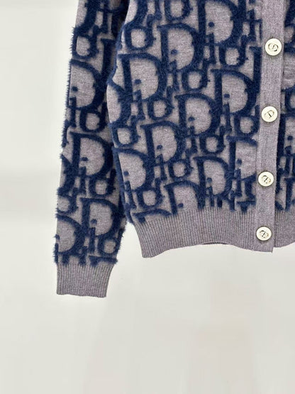 CD NEW knitted cardigan