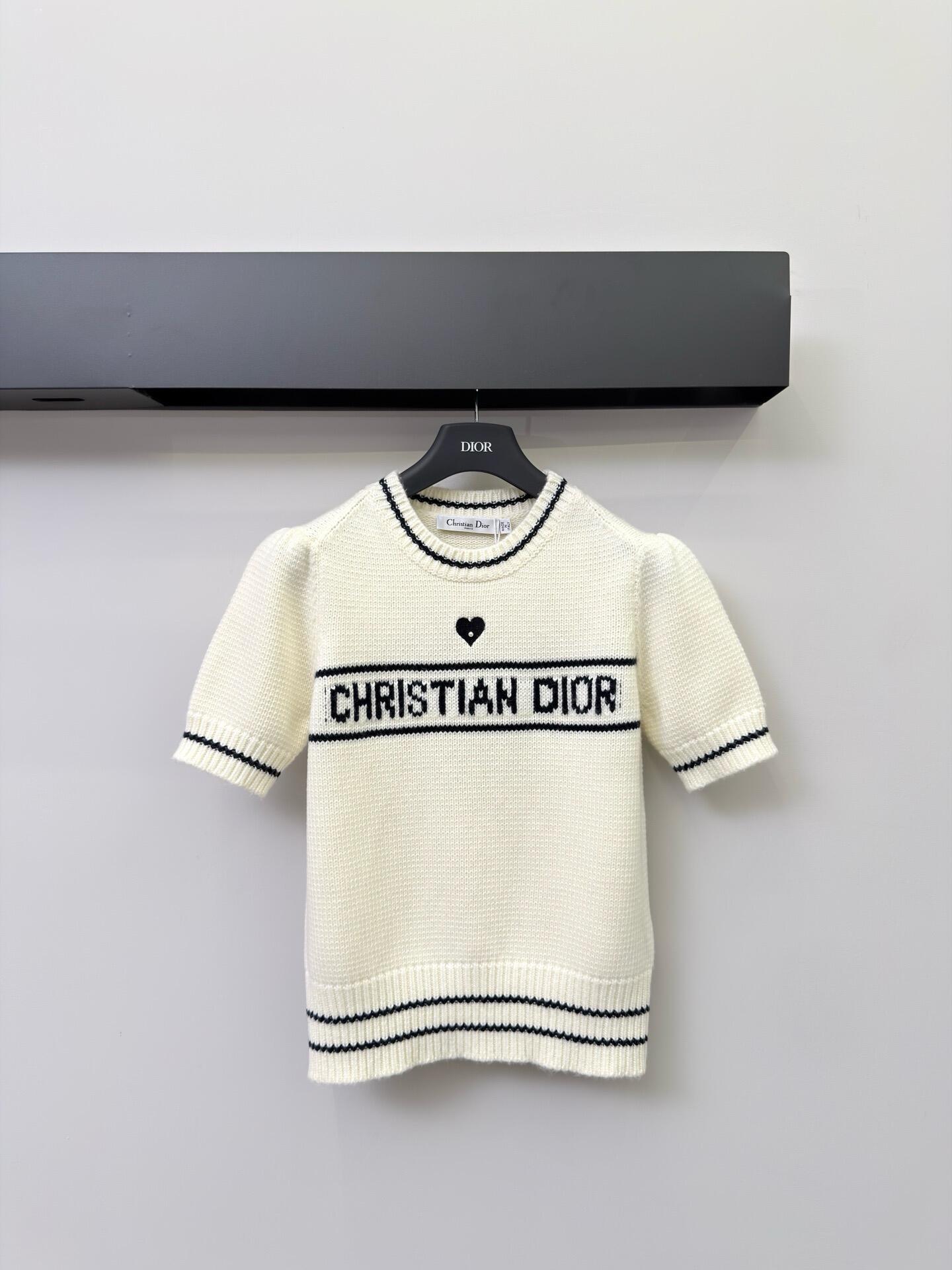 CD NEW love sign cashmere sweater