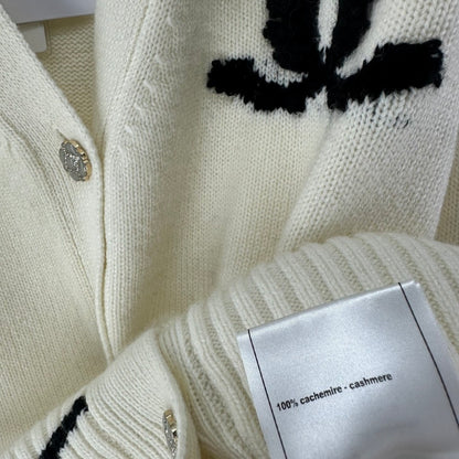 Chan NEW V-neck knitted cardigan