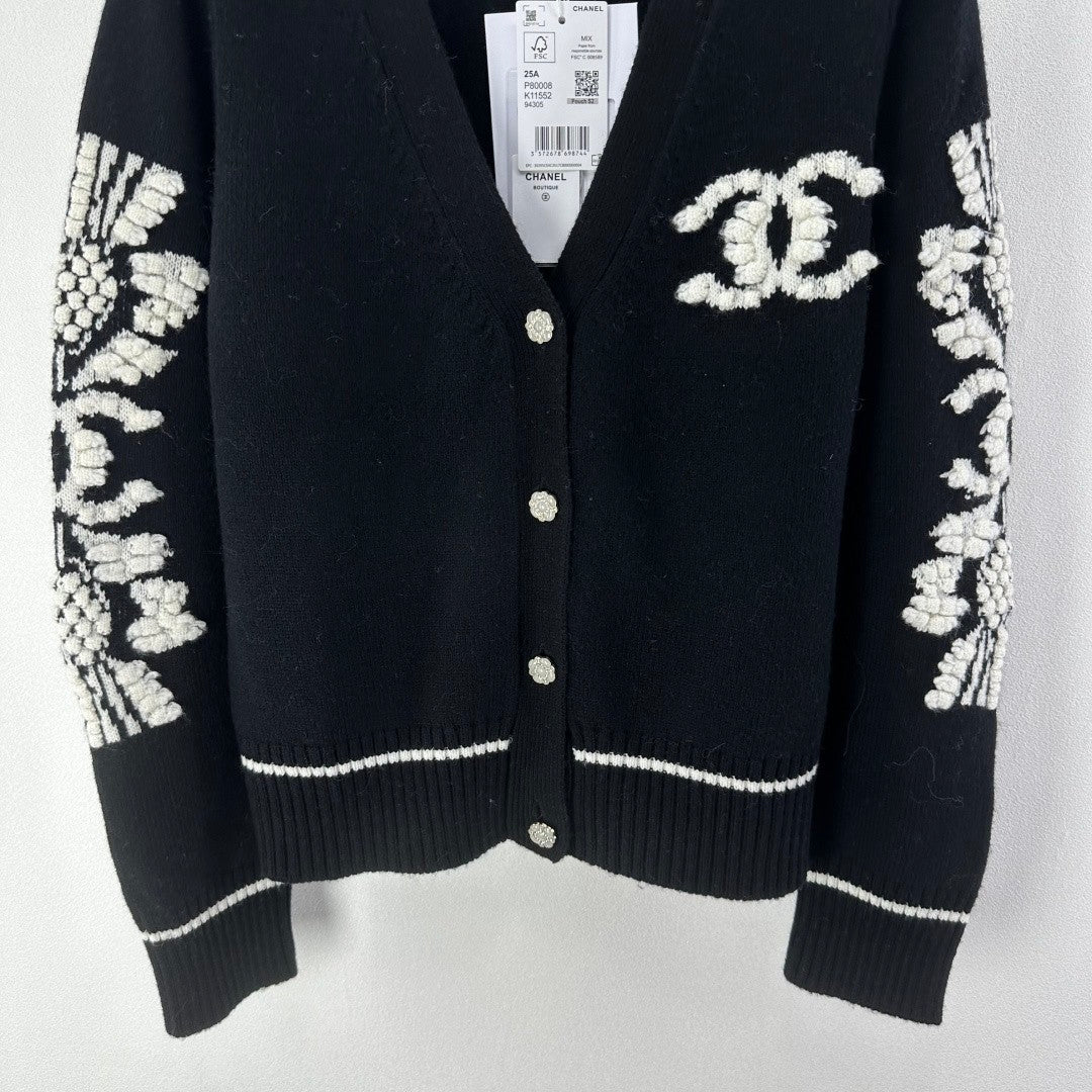 Chan NEW V-neck knitted cardigan