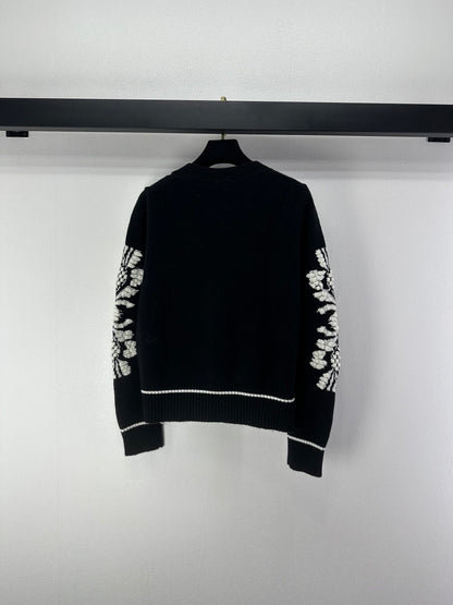 Chan NEW V-neck knitted cardigan