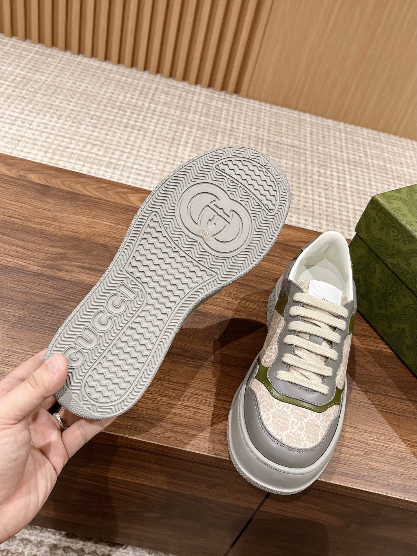 Couple's 𝐂𝐡𝐮𝐧𝐤𝐲  latest biscuit shoes