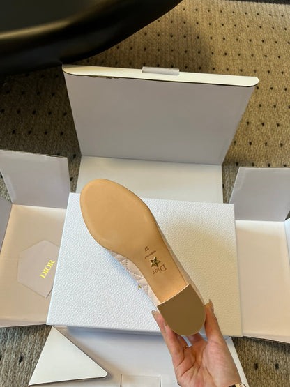 Early Spring Pearl Mary Jane Shoes