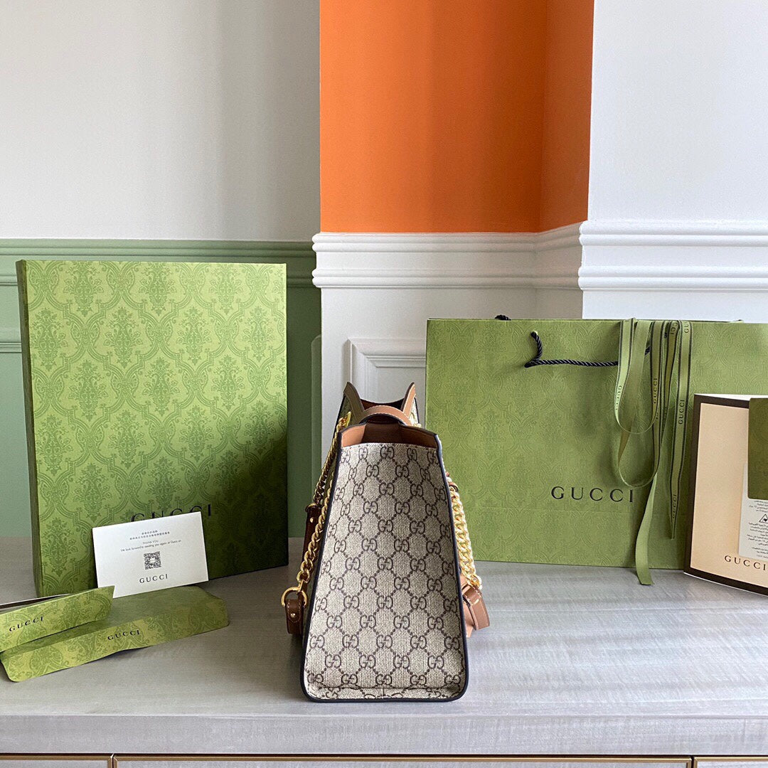 GC  Padlock medium shoulder bag tote Beige/ebony GG Supreme canvas, with brown leather detail