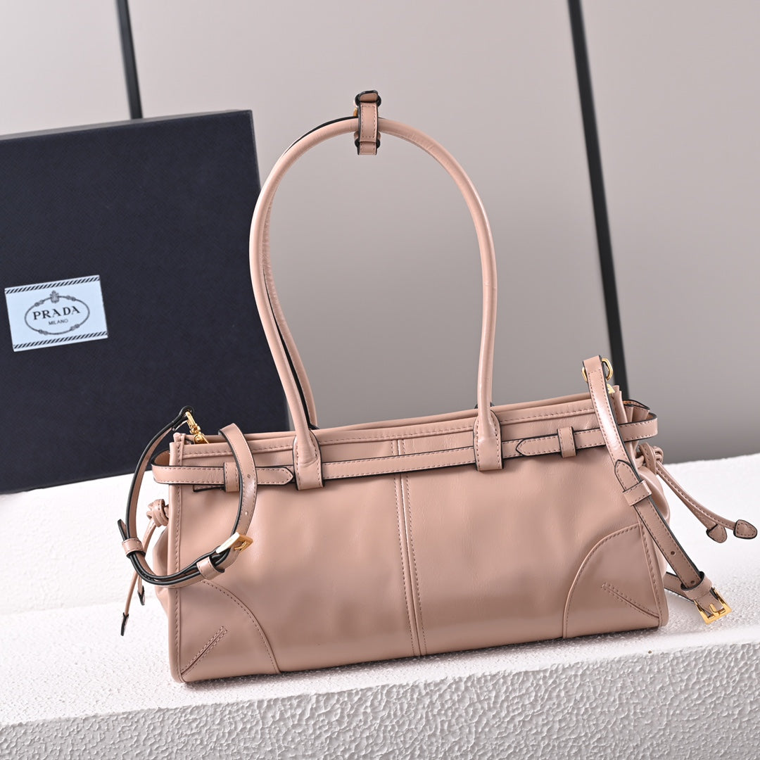 PD LuxSoft Medium leather handbag