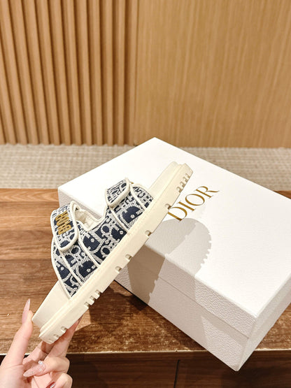 𝐃*New Arrivals Sandals