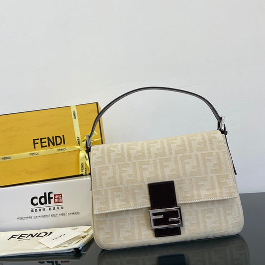 High quality 💯 ladies bag