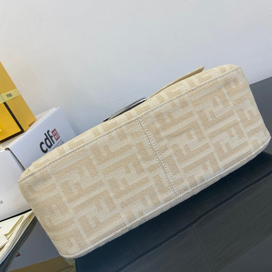 High quality 💯 ladies bag