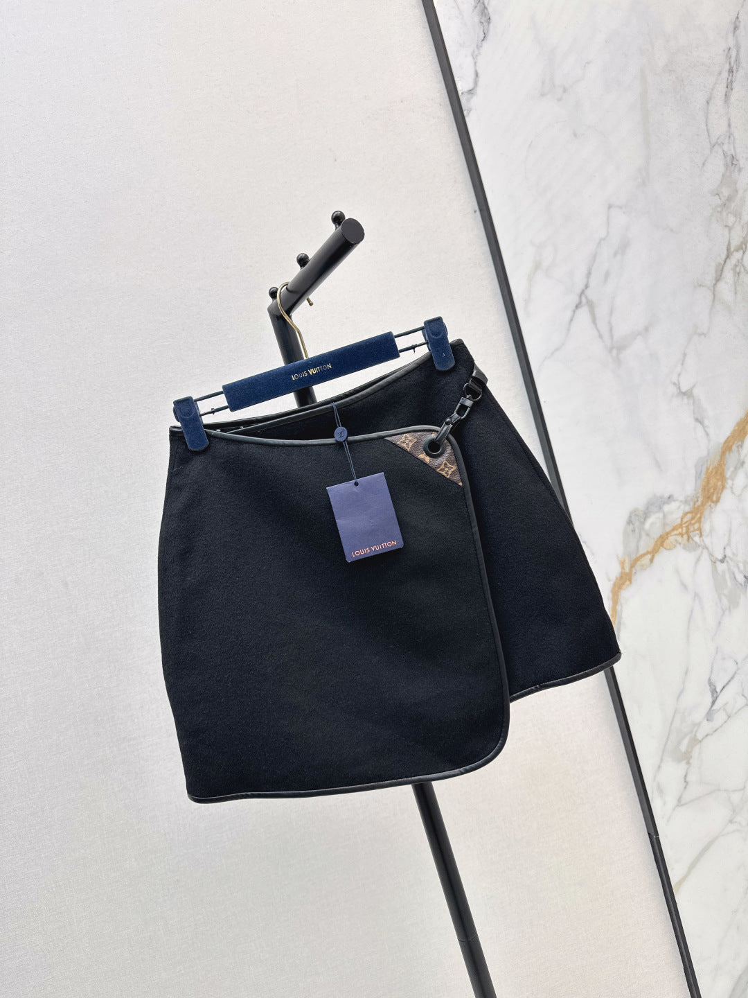 Louis 25fw skirt