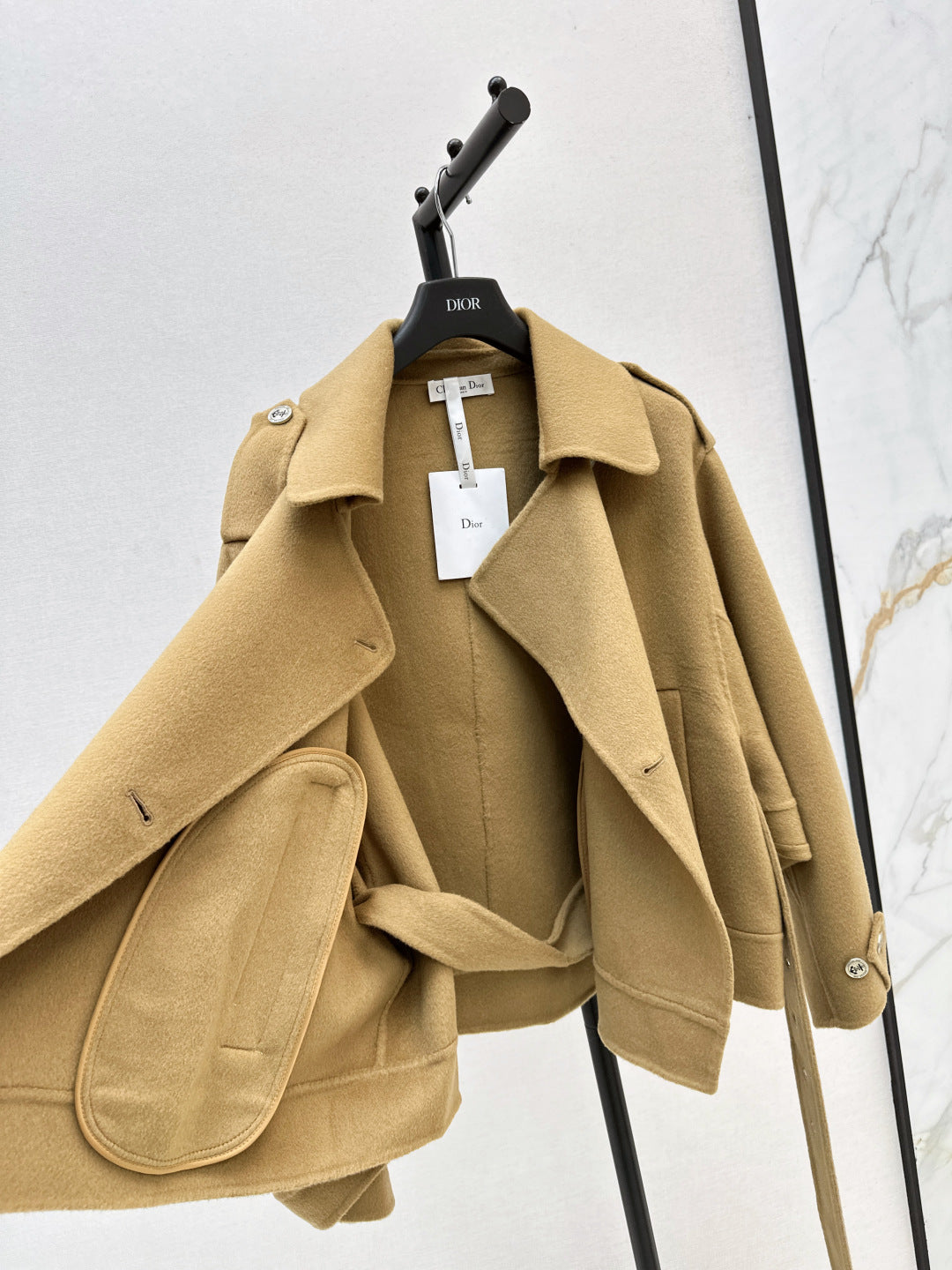CD 25fw Cashmere coat