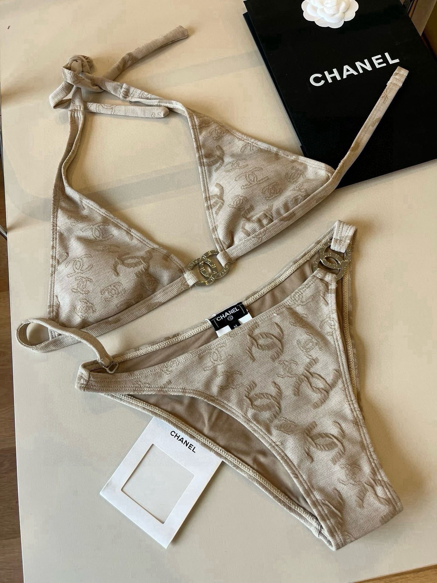 New style L swimsuit