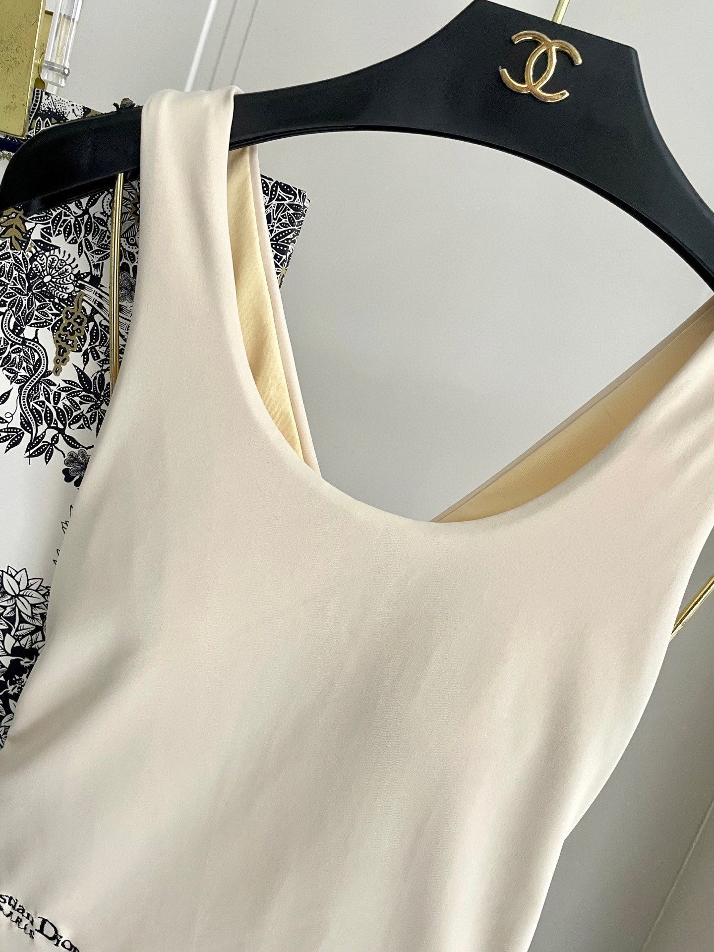 New style L swimsuit