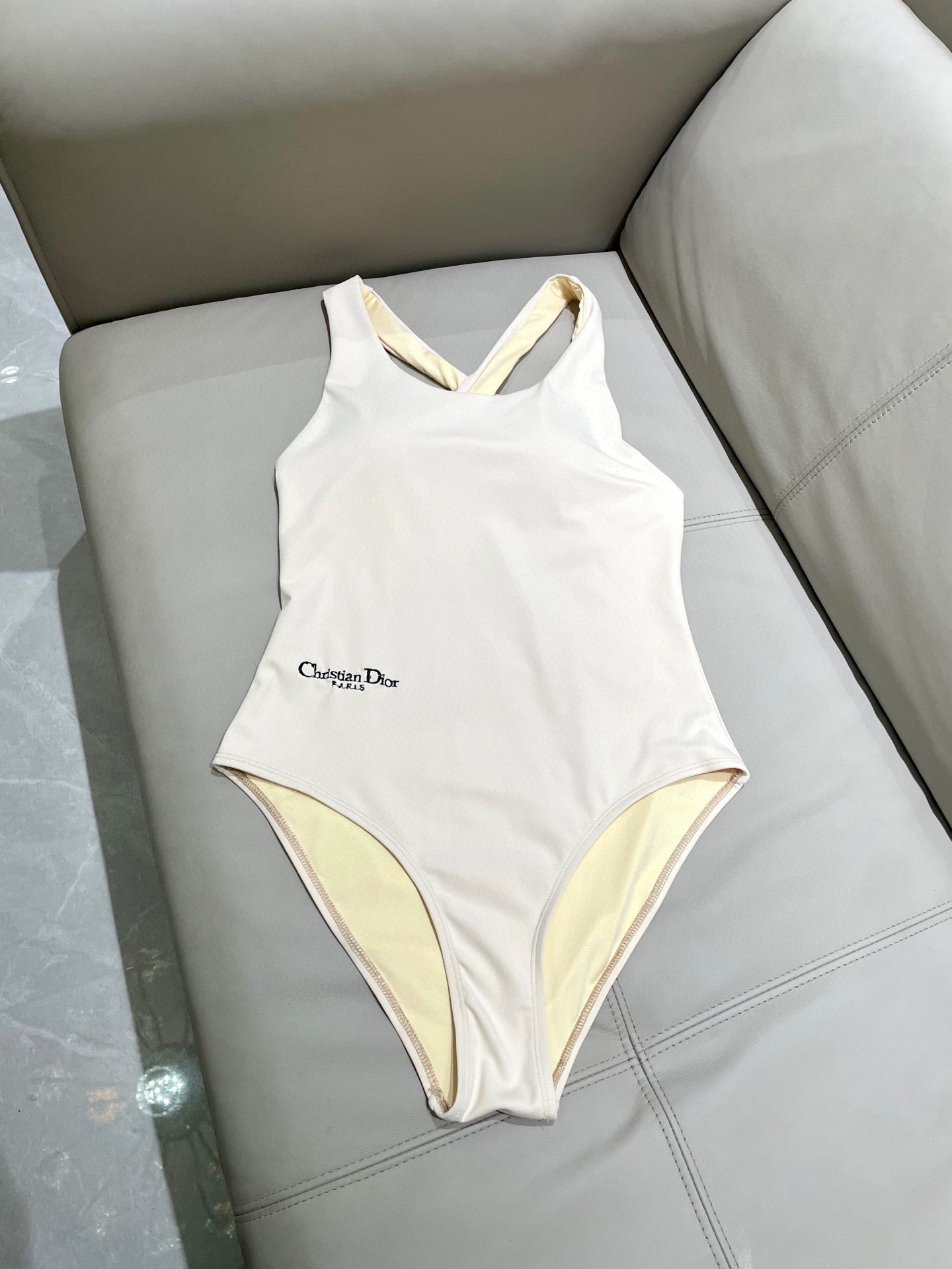 New style L swimsuit