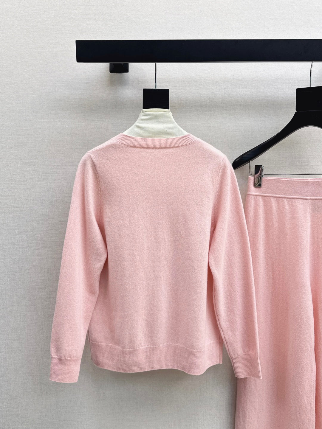 CD New embroidered cardigan set