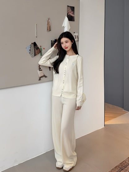 CD New embroidered cardigan set