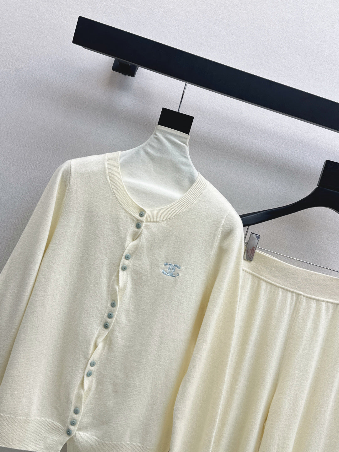 CD New embroidered cardigan set