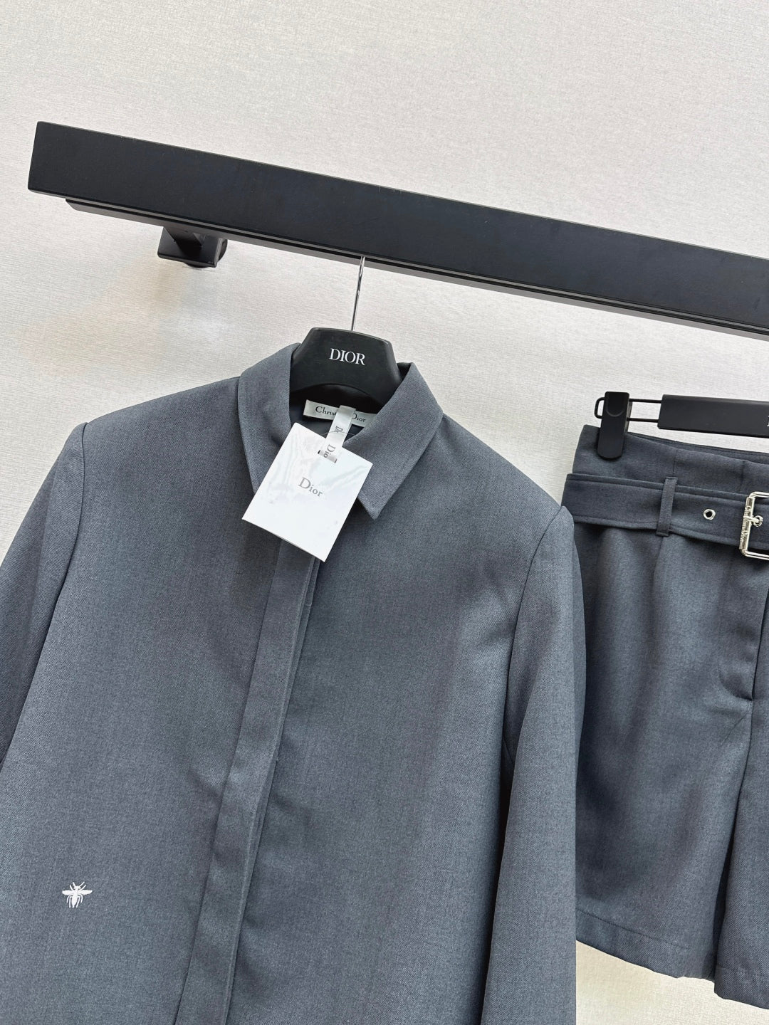 CD New embroidery suit